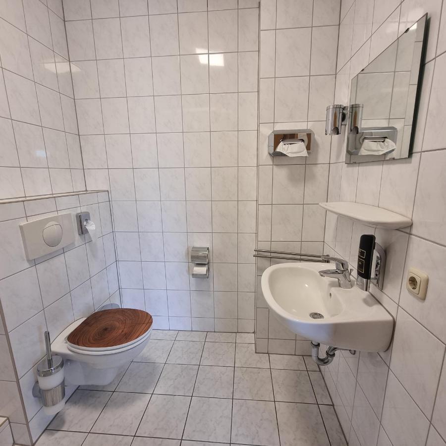 Mueritz-Pension Waren Esterno foto