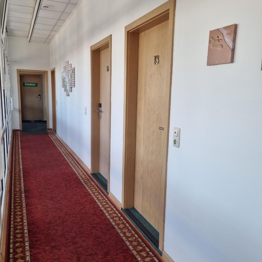 Mueritz-Pension Waren Esterno foto